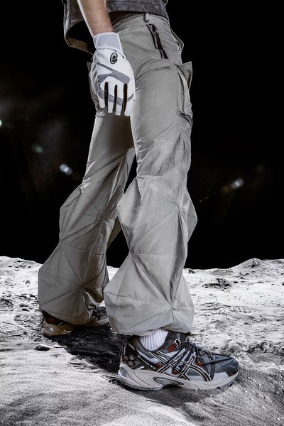 Uber den Mond und zuruck ASICS GEL KAHANA TR V2 Moon Pack bringt